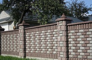 бетоний паркан